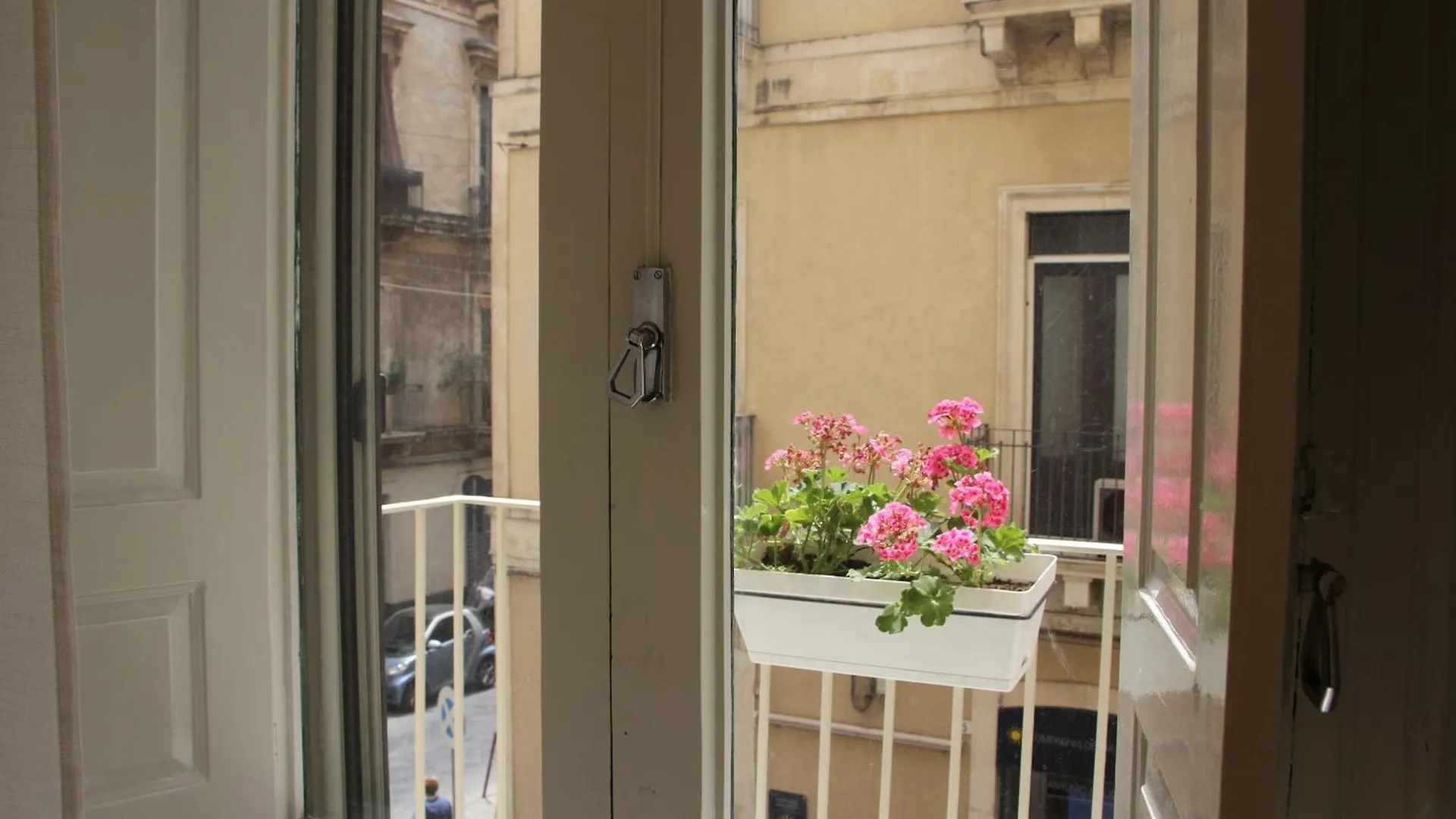 Casa Dibbi Catania Centro Intero Appartamento 0*,  Italien